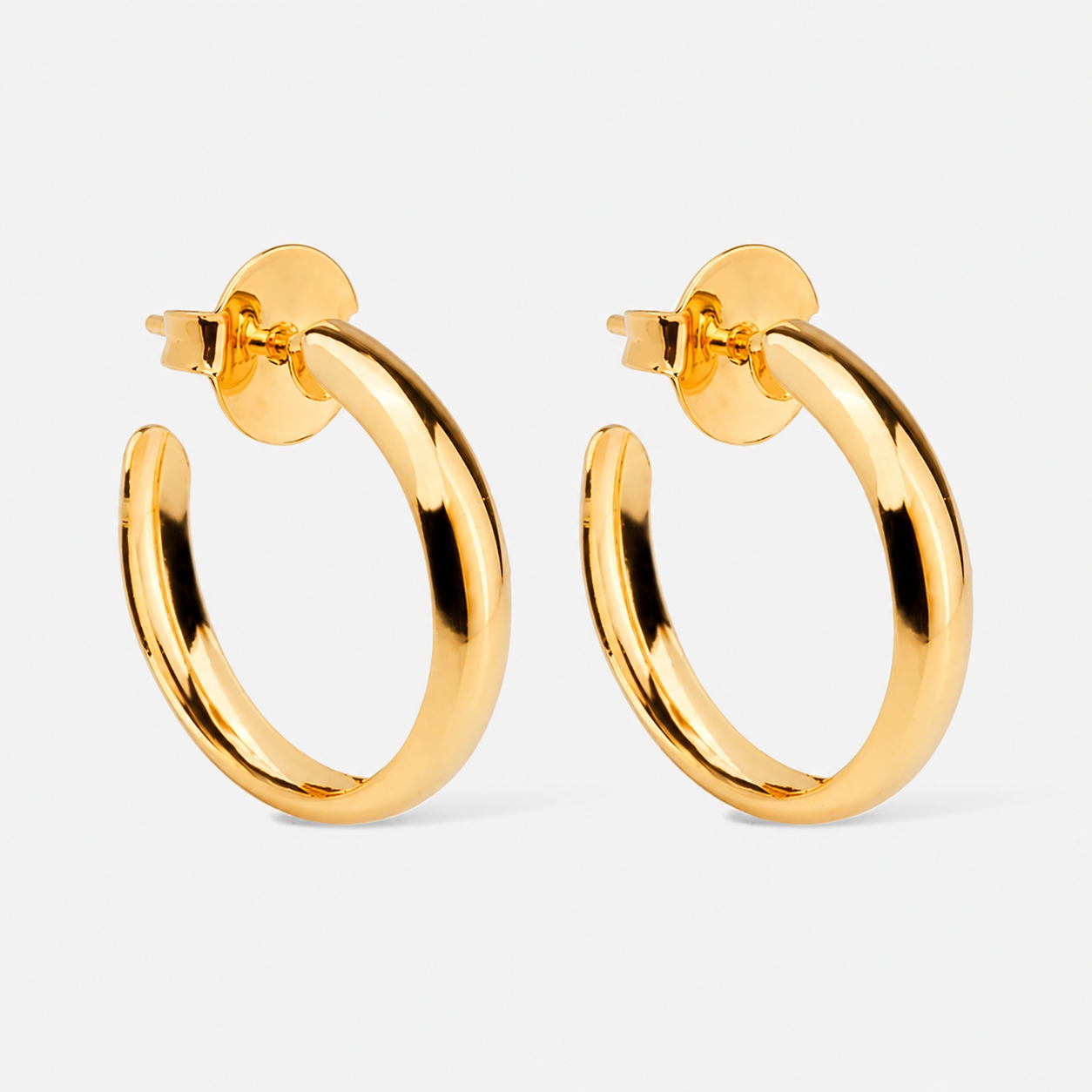Brinco Dourado de Argola Média Lisa