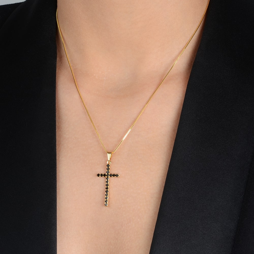 Colar Dourado de Cruz com Pedra Natural Negra